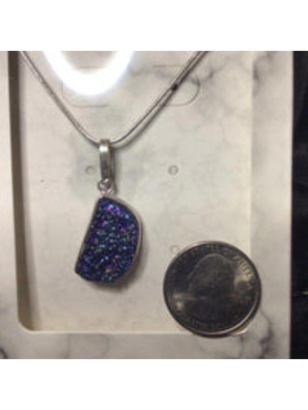 V Howling Necklace sterling  vv